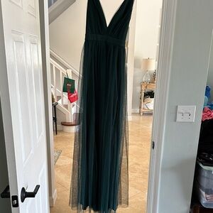Lulu's Elegant Green Gown